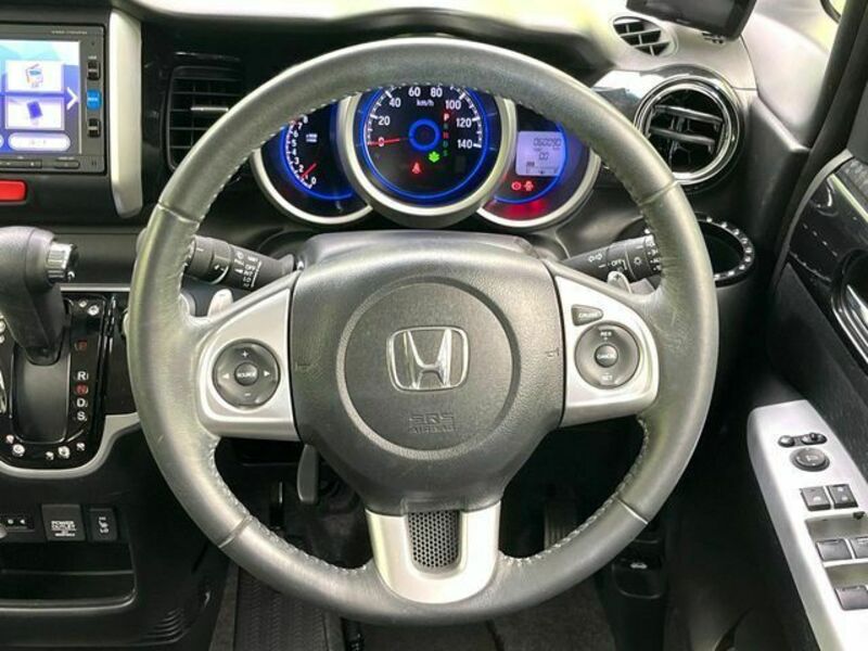 N BOX-10