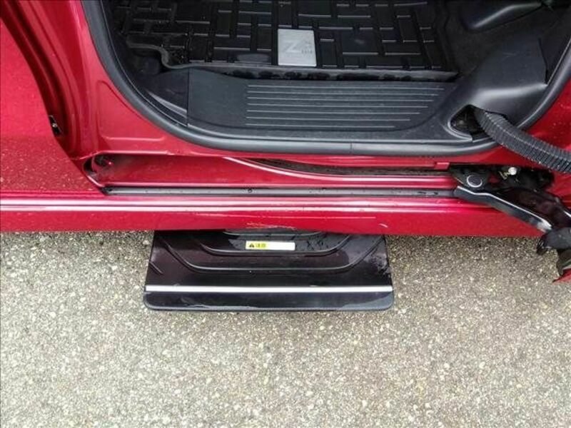 N BOX