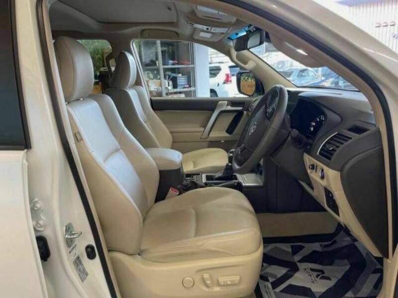 LAND CRUISER PRADO-7