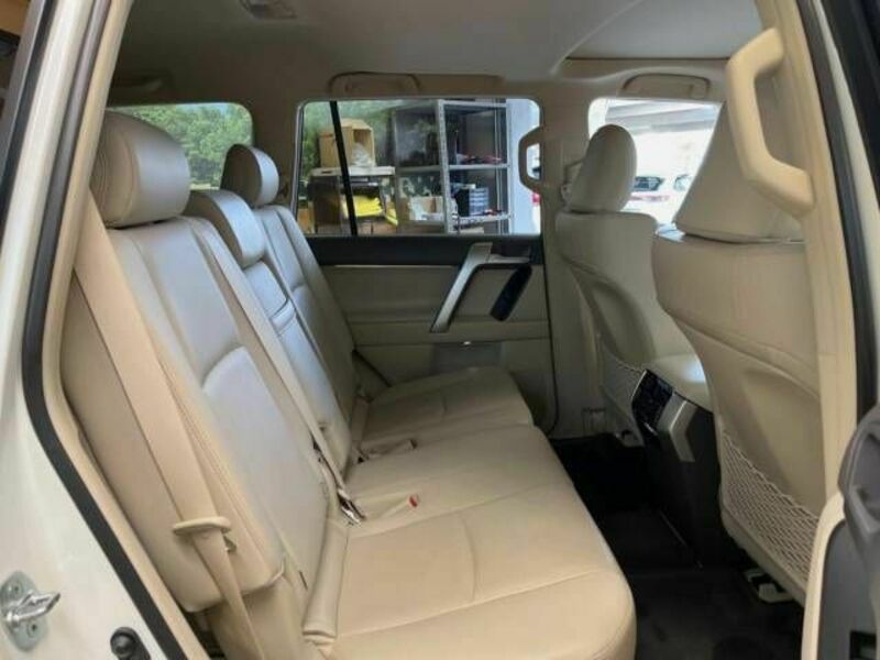 LAND CRUISER PRADO-8