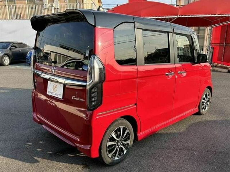 N BOX CUSTOM