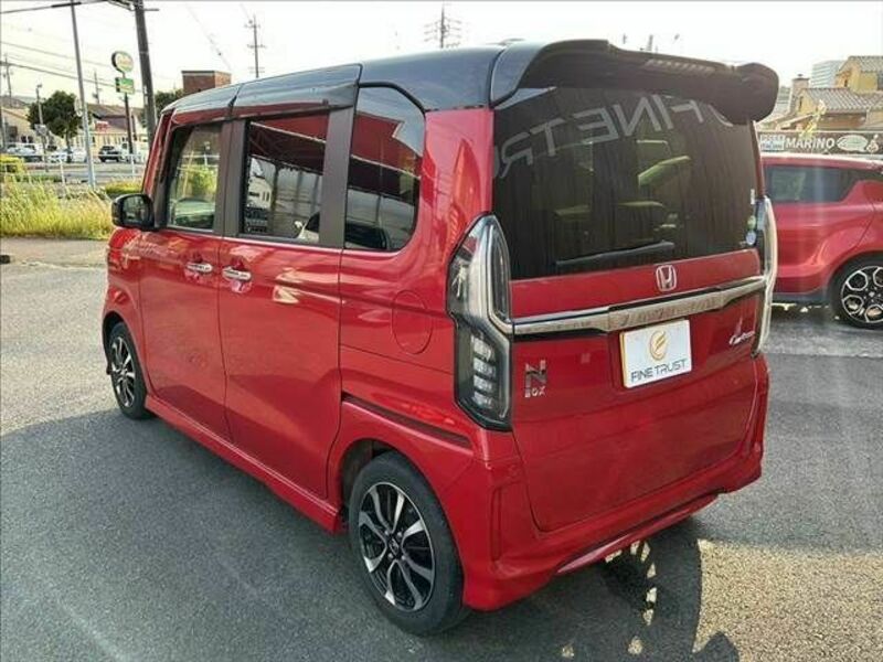 N BOX CUSTOM