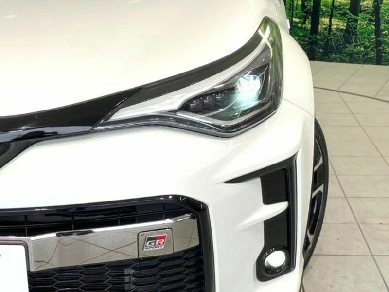 C-HR-11