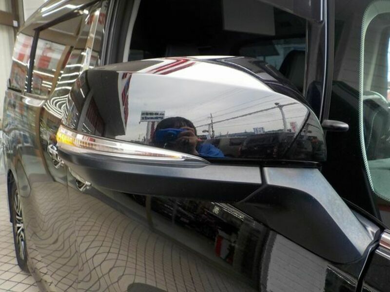 VELLFIRE-3
