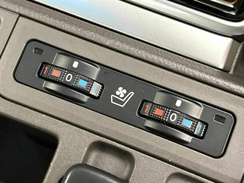 LAND CRUISER PRADO-7