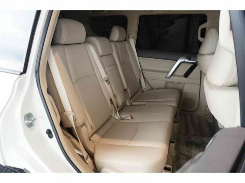 LAND CRUISER PRADO-6