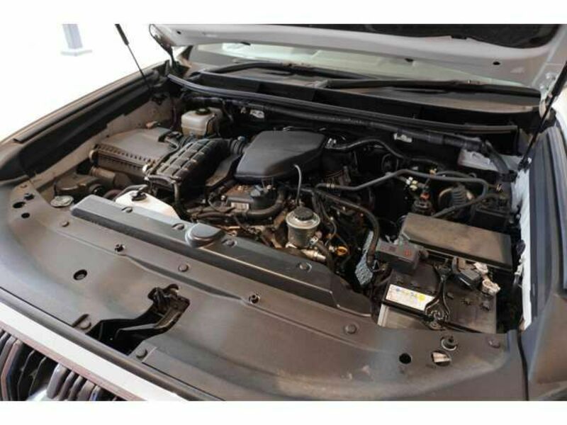 LAND CRUISER PRADO-9