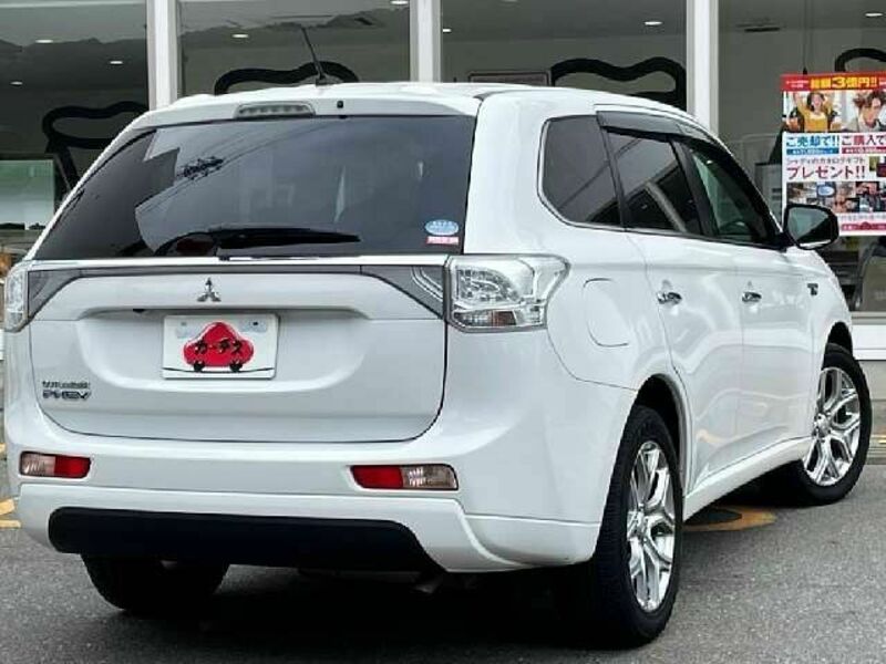 OUTLANDER PHEV-2