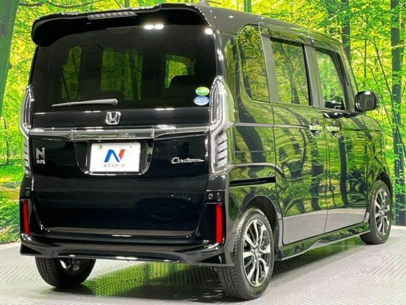 N BOX CUSTOM