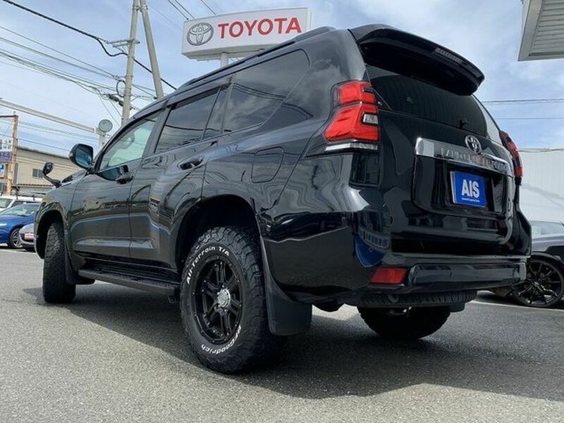 LAND CRUISER PRADO-1