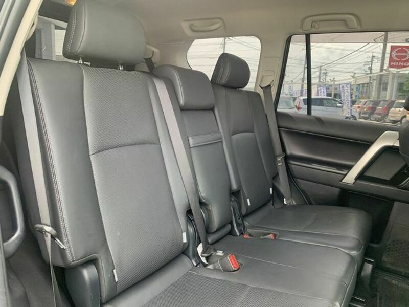 LAND CRUISER PRADO-17