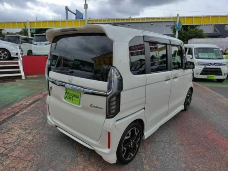 N BOX CUSTOM