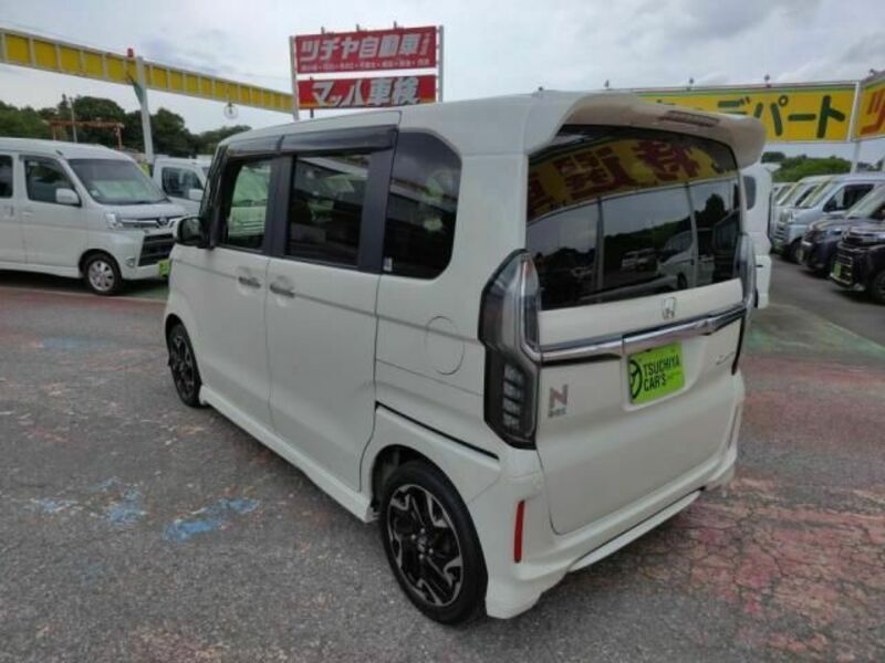 N BOX CUSTOM
