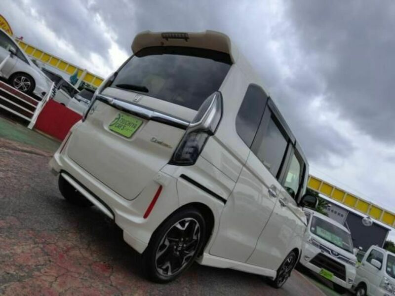 N BOX CUSTOM