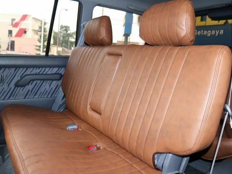 LAND CRUISER PRADO-6