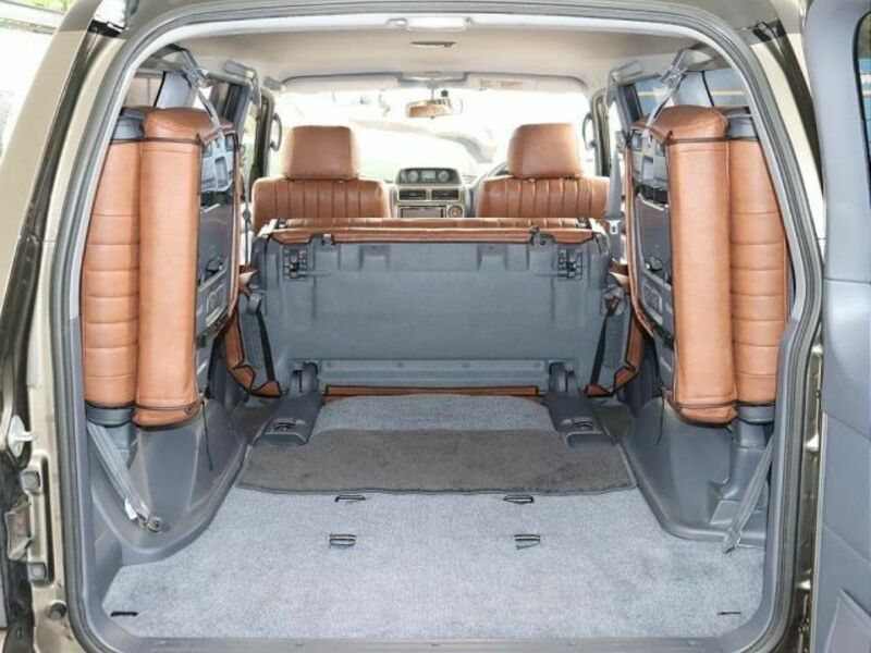 LAND CRUISER PRADO-10