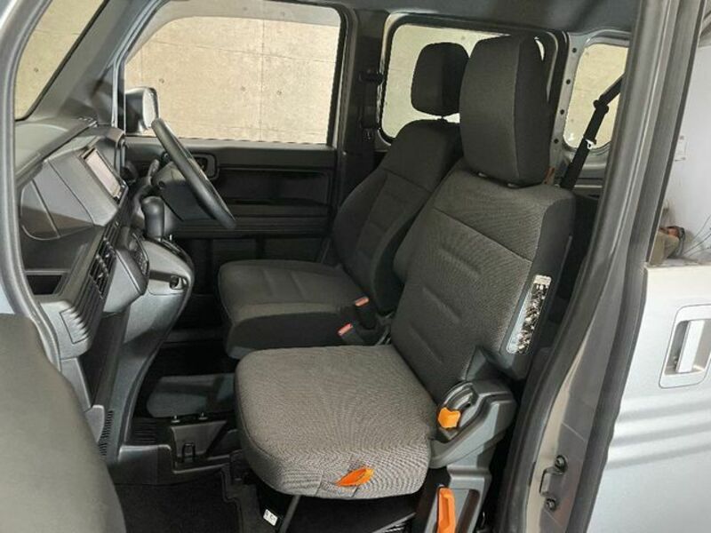 N-VAN