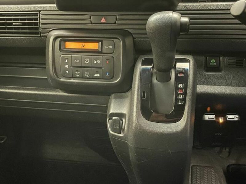 N-VAN