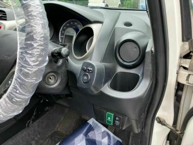 FIT HYBRID-17