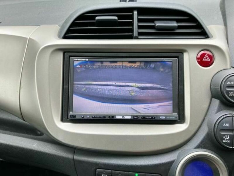 FIT HYBRID-23