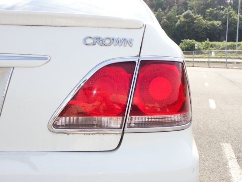 CROWN