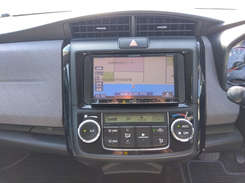 COROLLA AXIO