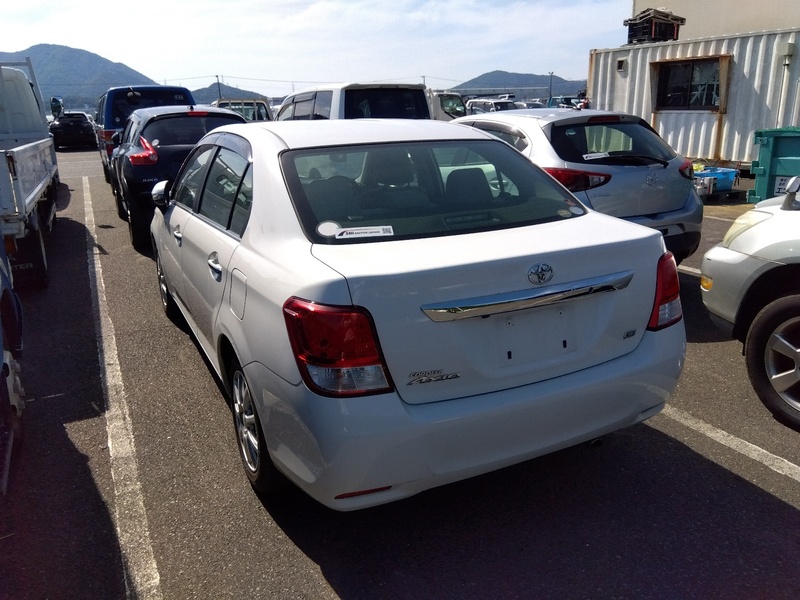 COROLLA AXIO
