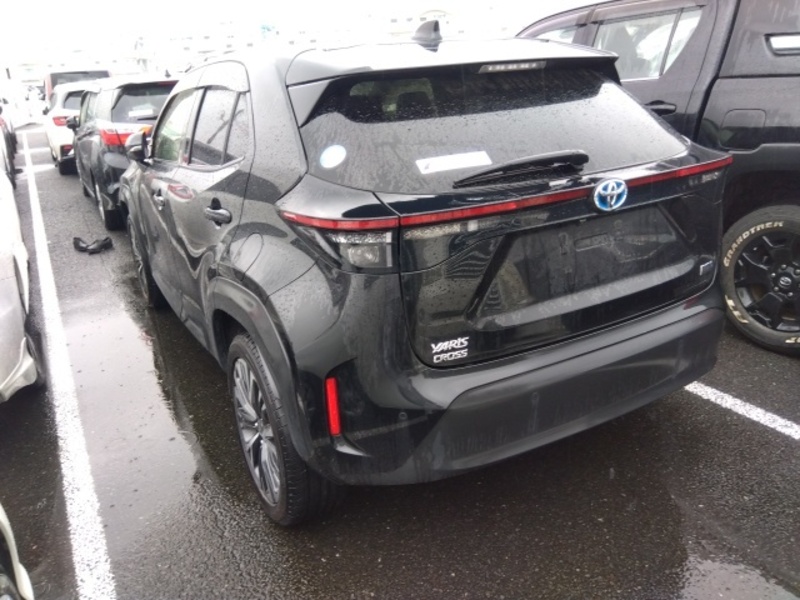 YARIS CROSS