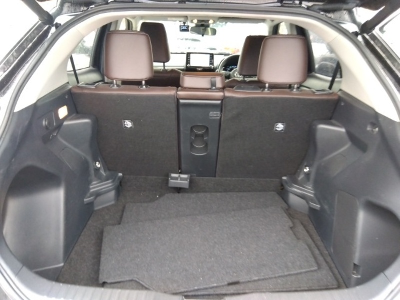 YARIS CROSS