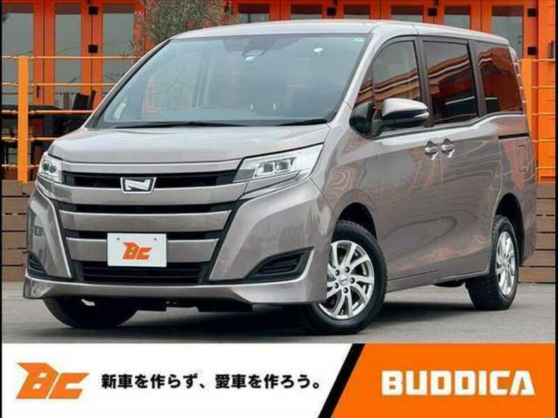 TOYOTA　NOAH