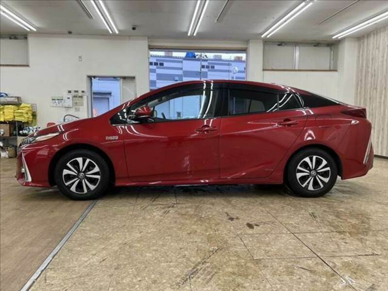 PRIUS PHV