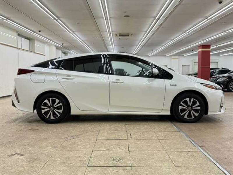 PRIUS PHV