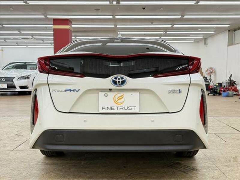 PRIUS PHV