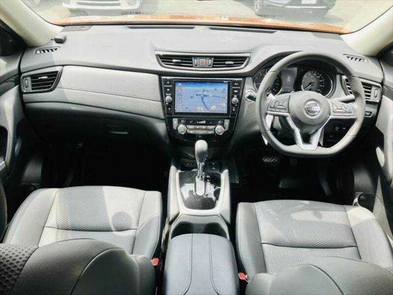X-TRAIL