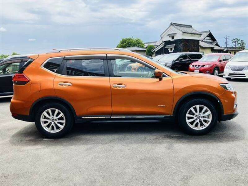 X-TRAIL
