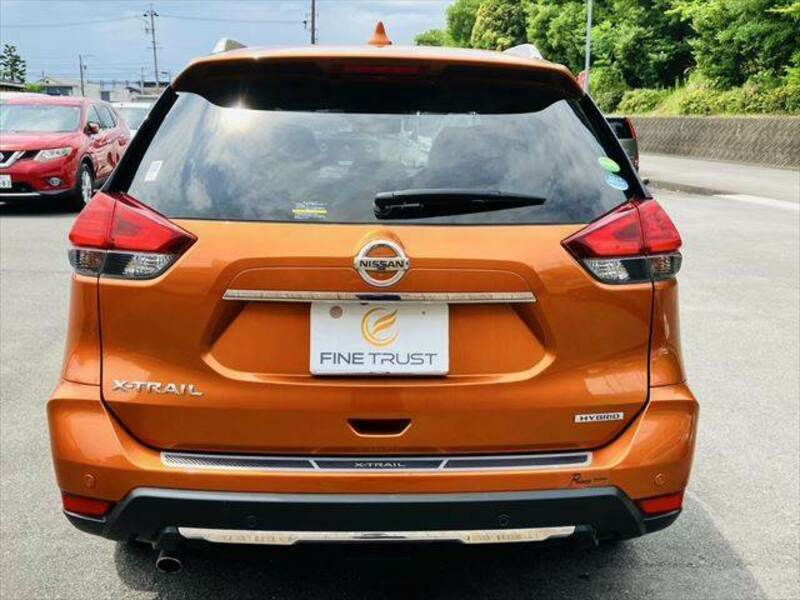 X-TRAIL