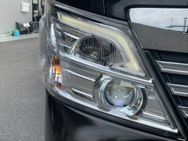 NV350 CARAVAN-12