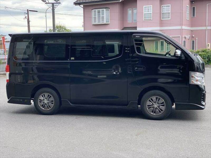NV350 CARAVAN-17