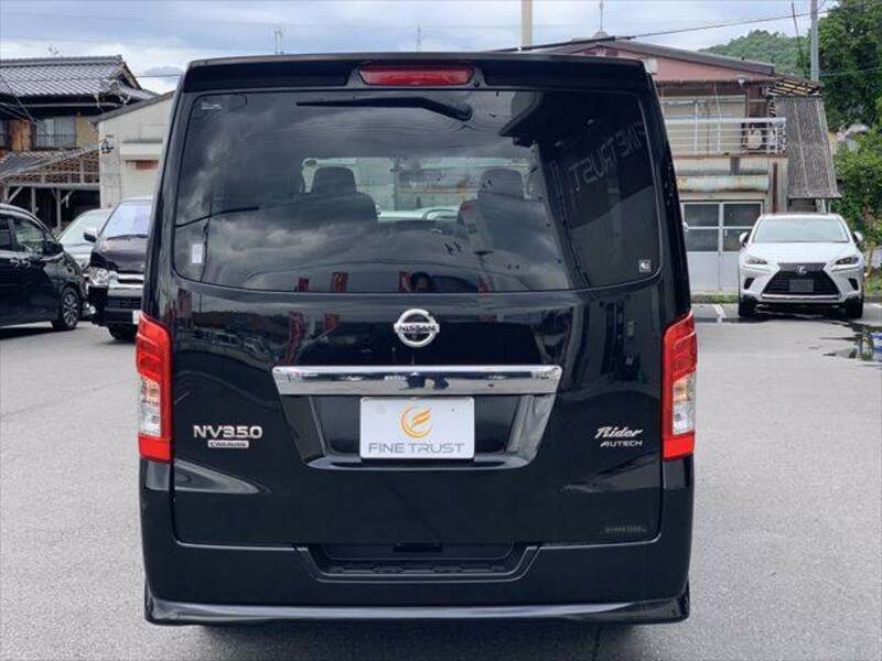 NV350 CARAVAN-19