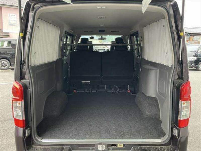 NV350 CARAVAN-7