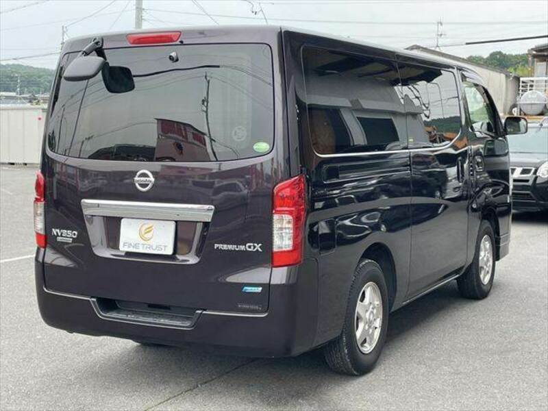 NV350 CARAVAN-15