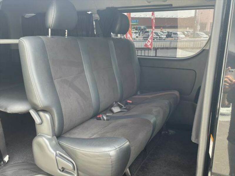 HIACE VAN-11
