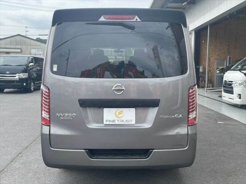 NV350 CARAVAN-17