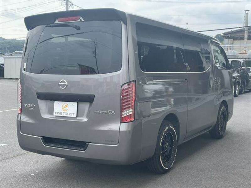 NV350 CARAVAN-18