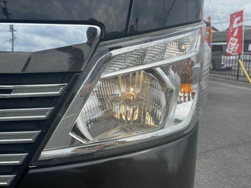 NV350 CARAVAN-11