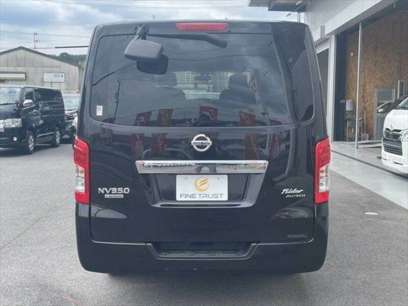 NV350 CARAVAN-17