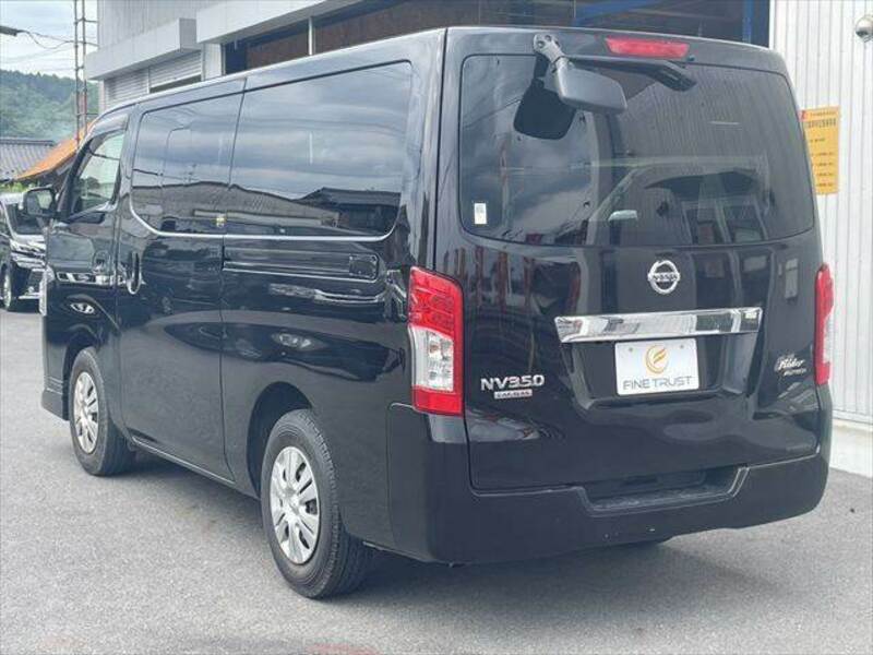 NV350 CARAVAN-19