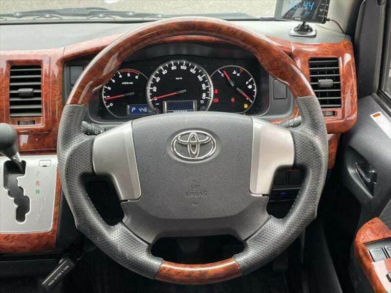 HIACE VAN-10
