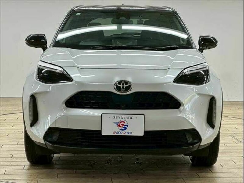 YARIS CROSS