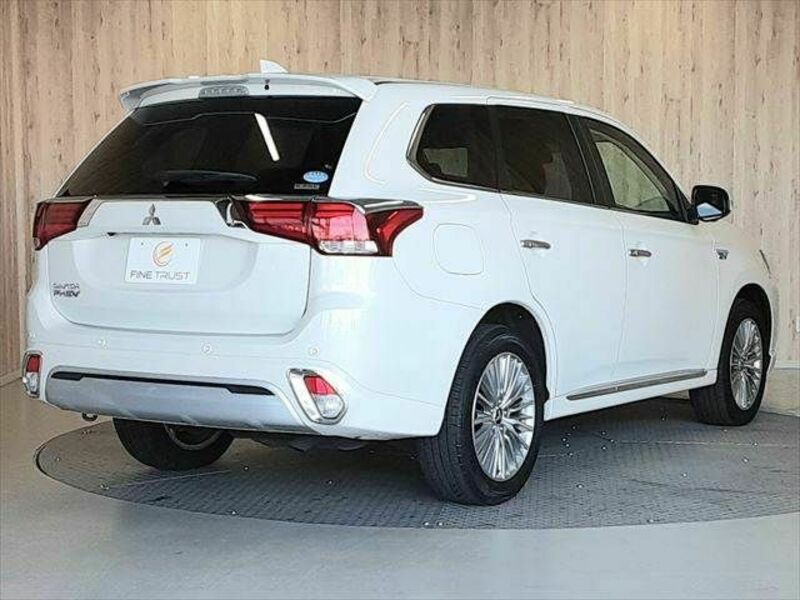 OUTLANDER PHEV